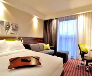 Hotel Hampton by Hilton1