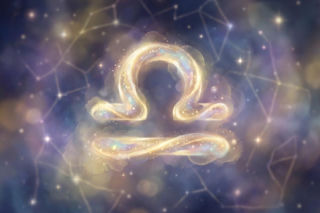 Horoskop dzienny Waga na 25 marca. Prawdziwa harmonia wymaga dziś odwagi