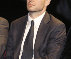 Michał Żebrowski od lat wciela się w Falkowicza w Na dobre i na złe. Już na początku kariery aktorskiej był bożyszczem kobiet [GALERIA]