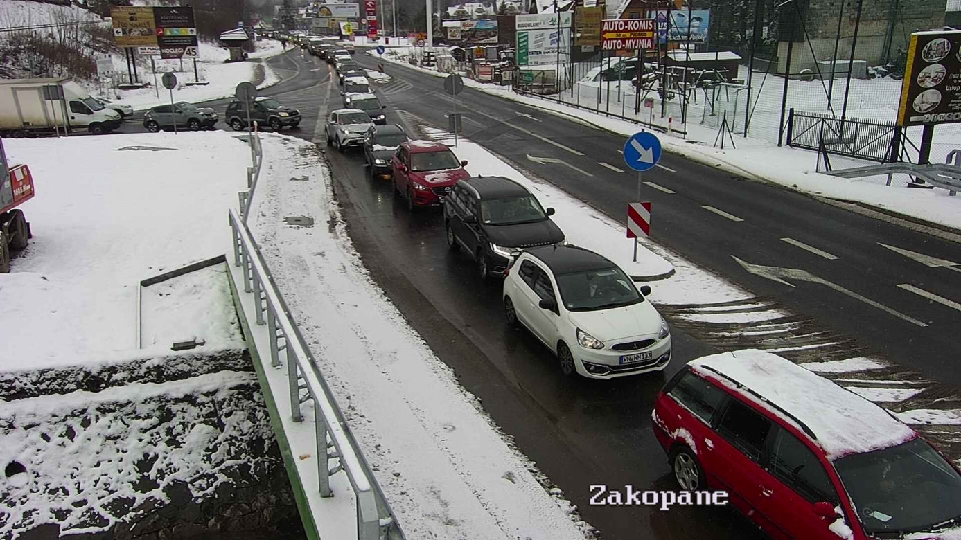 Gigantyczne korki i trudne warunki na zakopiance