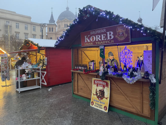 Pokémony, różowe gofry i zaskakujące różnice w cenach. Porównaliśmy łódzkie jarmarki