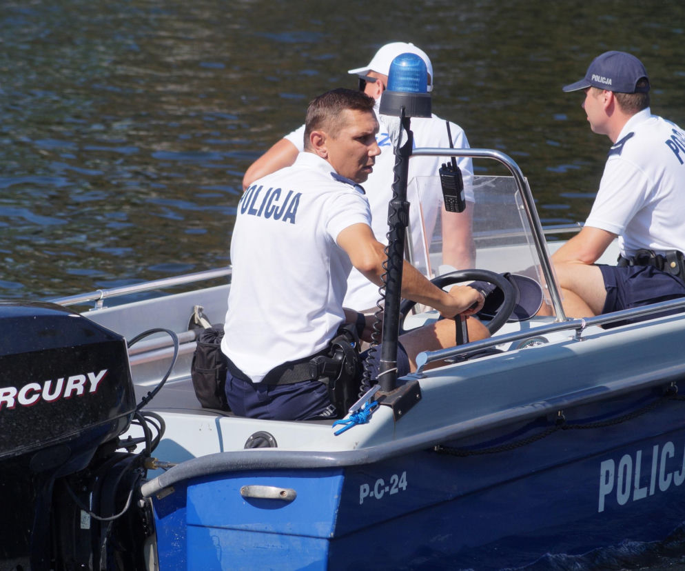 Kobieta wpadła do Brdy i zniknęła pod wodą. Tragiczny finał akcji ratunkowej