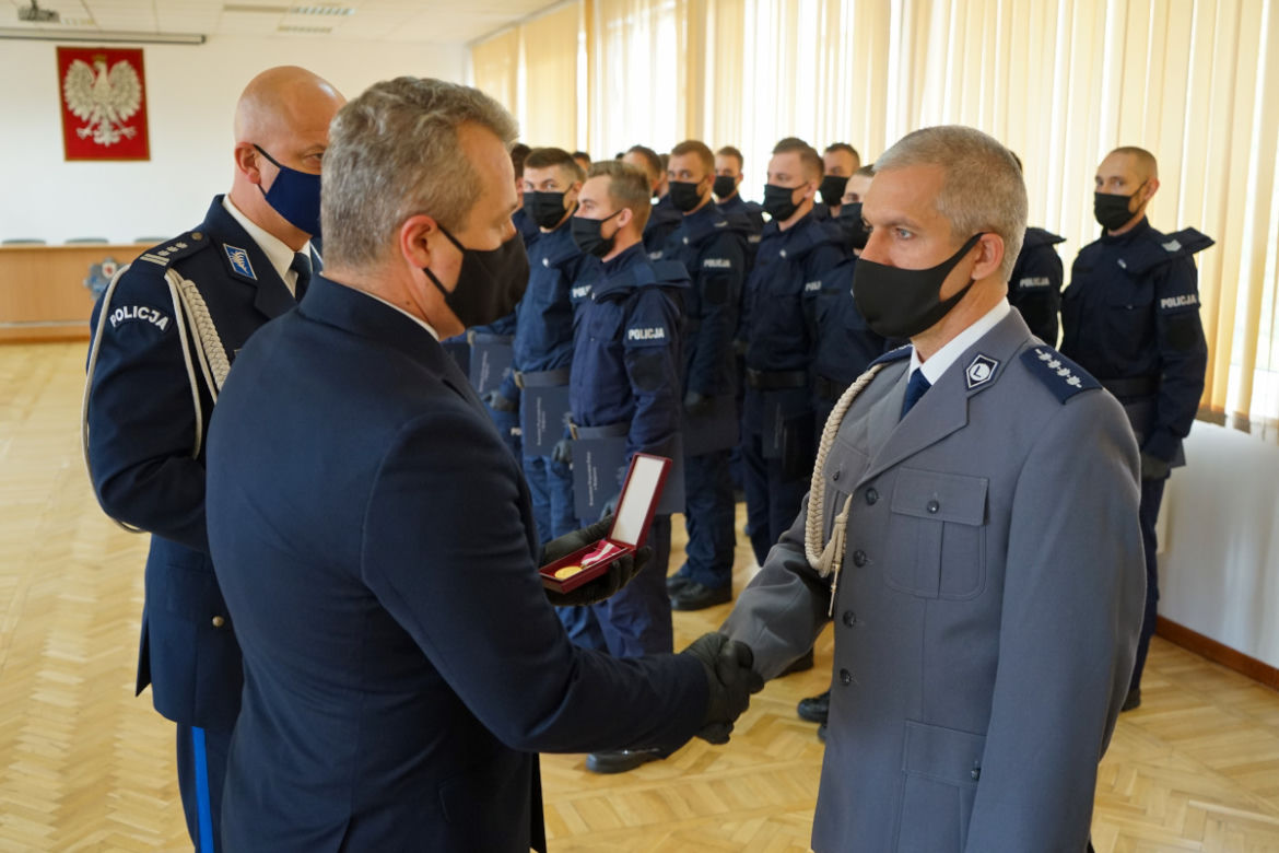 W województwie kujawsko-pomorskim ślubowanie złożyło 33 nowych policjantów
