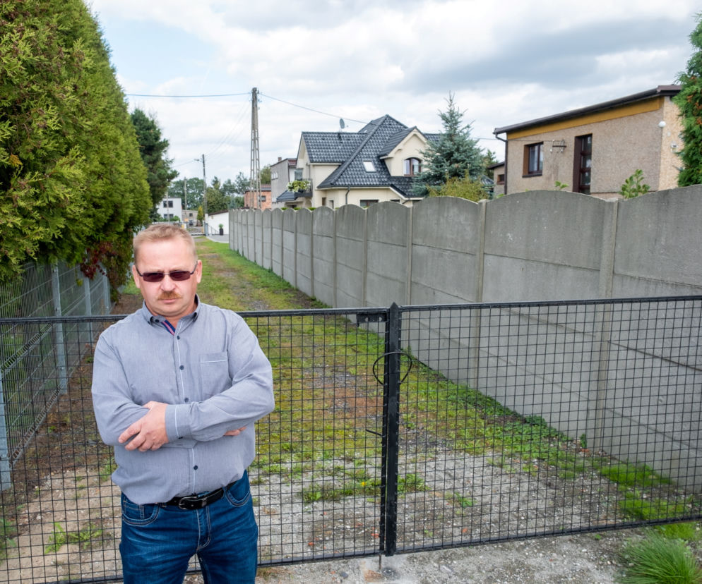 Sąsiad uwięził nas w domu