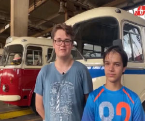 Nastolatkowie pomogli kierowcy autobusu, który zasłabł 
