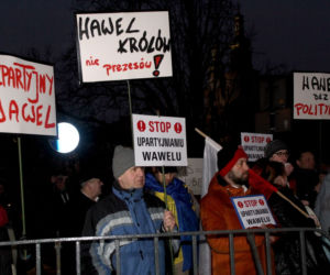DEMONSTRACJA STOP UPARTYJNIANIU WAWELU