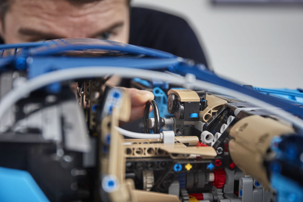 Bugatti Chiron z klocków LEGO
