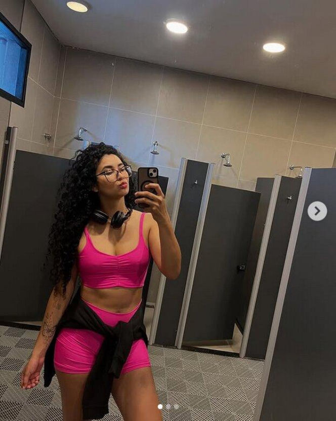 Fani w żałobie po śmierci znanej influencerki. Horror rozegrał się na drodze