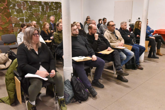 W Toruniu na siarczystym mrozie szkolą się cywile