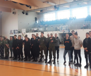 Dwaj uczniowie zasiądą w fotelach szefów policji w Rawiczu