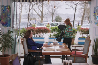 Panna młoda, odcinek 29. Yonca, Beyza