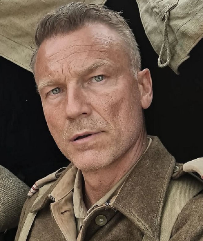 Krystian Wieczorek w Chorwacji na planie filmu "Czerwone maki"