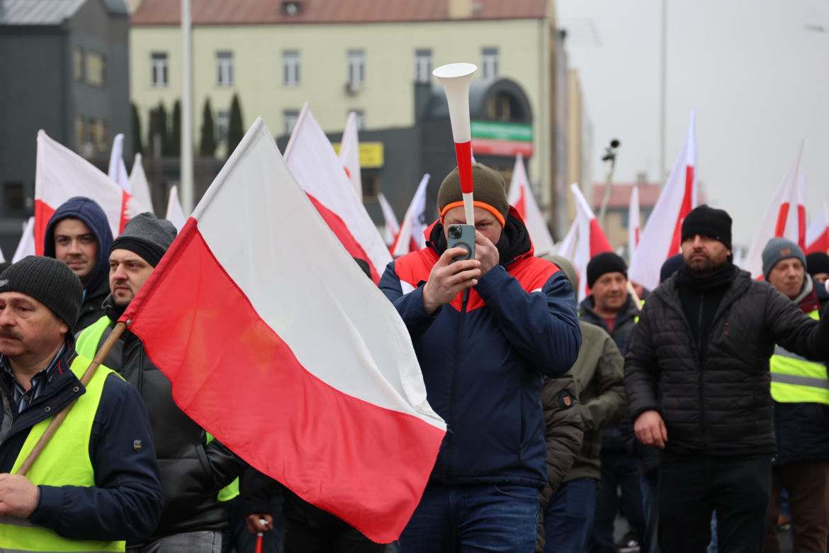 Protest rolników 20 marca w Lublinie. Przeszli ulicami miasta pod LUW
