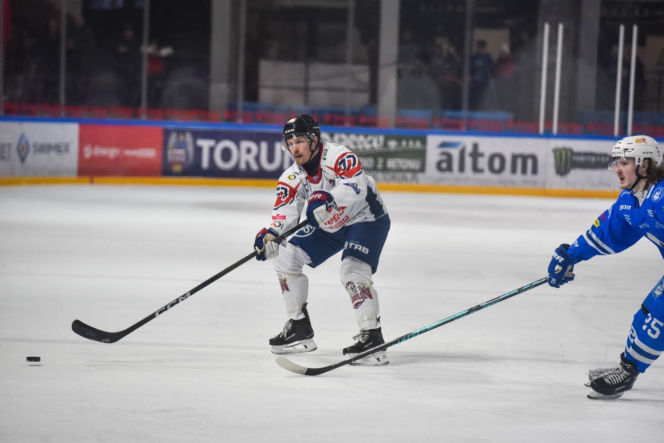 KH Energa Toruń - Unia Oświęcim 2:1! Zdjęcia kibiców i zawodników obu drużyn