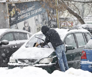 Gołoledź paraliżuje Polskę