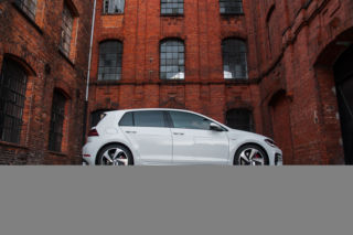Volkswagen Golf 2.0 TSI GTI Performance 245 KM
