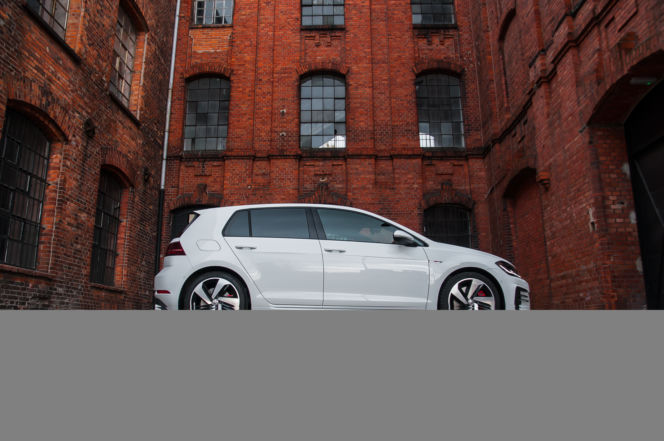 Volkswagen Golf 2.0 TSI GTI Performance 245 KM