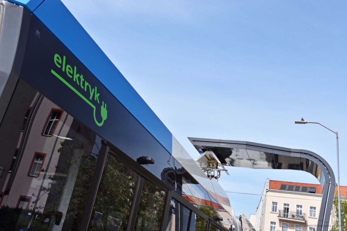 Test ładowarki do autobusów elektrycznych