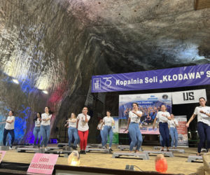 Trening fitness na stepie 600 metrów pod ziemią. Poznanianki zawalczyły o rekord Guinnessa