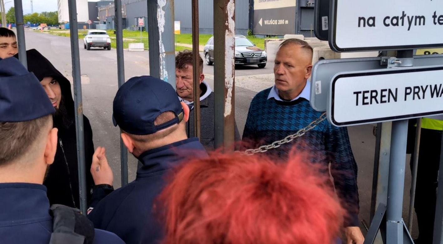 Hala na Modlińskiej zamknięta dla kupców. To koniec bazaru 