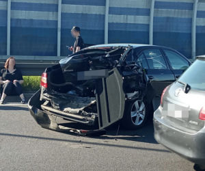 Gigantyczny korek na S8. Kierowcy mogli skorzystać tylko z jednego pasa. Doszło do kolizji