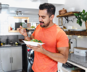 Tylko jedna dieta skutecznie opóźnia demencję! Badanie wskazuje, jak jeść, by cieszyć się bystrym umysłem na lata