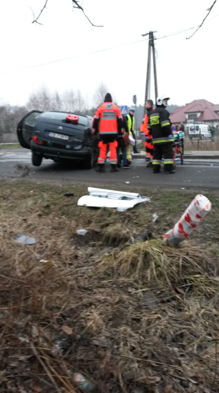 Groźny wypadek w podbydgoskim Niemczu. Autobus zderzył się z osobówką! [ZDJĘCIA]