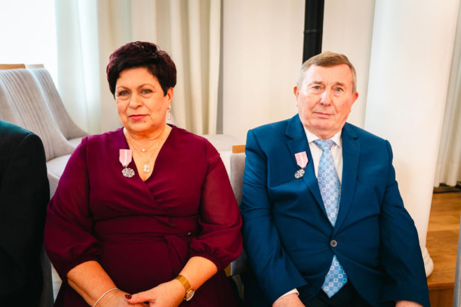 Złoty Gody par małżeńskich w Siedlcach - wręczenie pamiątkowych medali