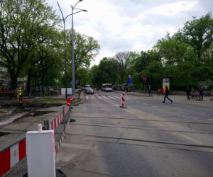 Apokalipsa na Al. Trzech Wieszczów. Rozkopane ulice, horror na drogach