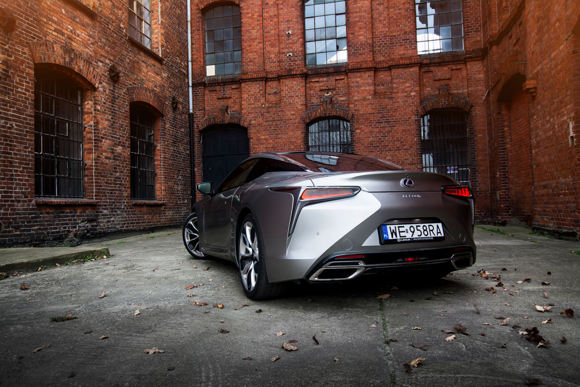 Lexus LC500h 3.5 V6 359 KM Superturismo