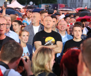 Rodzina Nawrockich śpiewa (nie)zakazane piosenki)