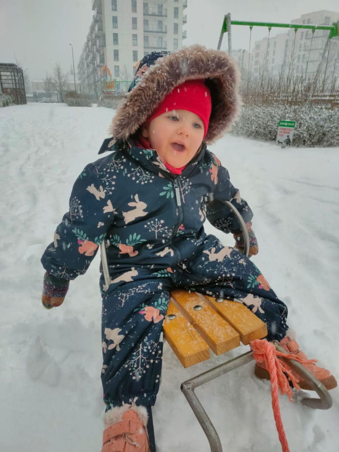 Waldemar Nawrocki i Adrian Domalewski pomagają Anielce