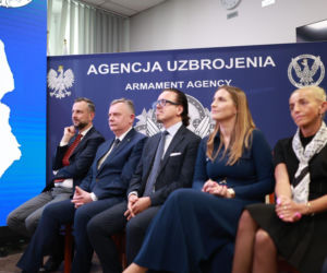 Nowe hełmy i kamizelki dla Wojska Polskiego. Rząd podpisał kluczowe umowy na sprzęt z programu TYTAN