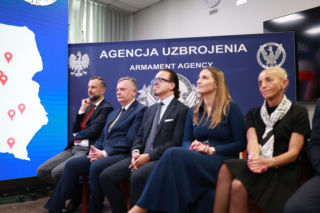 Nowe hełmy i kamizelki dla Wojska Polskiego. Rząd podpisał kluczowe umowy na sprzęt z programu TYTAN