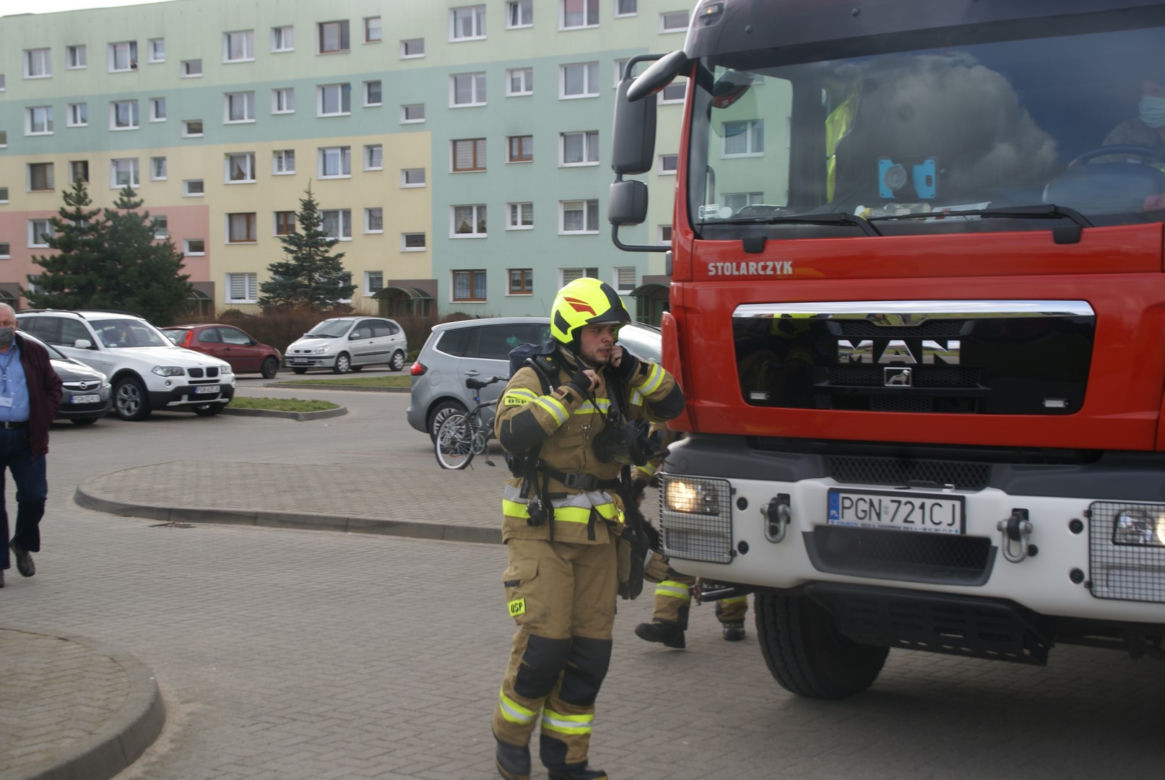 Balkon w Witkowie stanął W PŁOMIENIACH. Nowe technologie uratowały życie