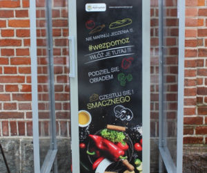 Kętrzyn: Lodówka społeczna już działa. Ma służyć osobom potrzebującym [ZDJĘCIA]