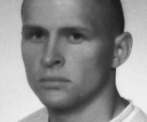 Oni zginęli na służbie. Policjanci, którzy stracili życie w tragicznych okolicznościach [ZDJĘCIA]