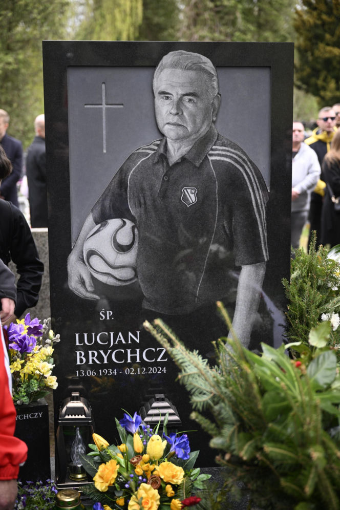 Pogrzeb Jacka Magiery. Spoczął obok Lucjana Brychczego