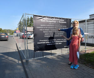 Wojna o chodnik w Wesołej