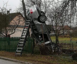Wspiął się passatem na słup. Mieszkaniec Łukowa miał niewiarygodne szczęście