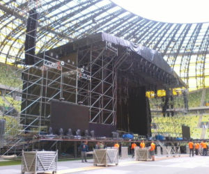 Przygotowania do koncertu Jennifer Lopez w PGE Arena