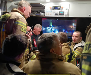 Potężny pożar fabryki drutu w Gliwicach. Strażacy dogaszają pogorzelisko