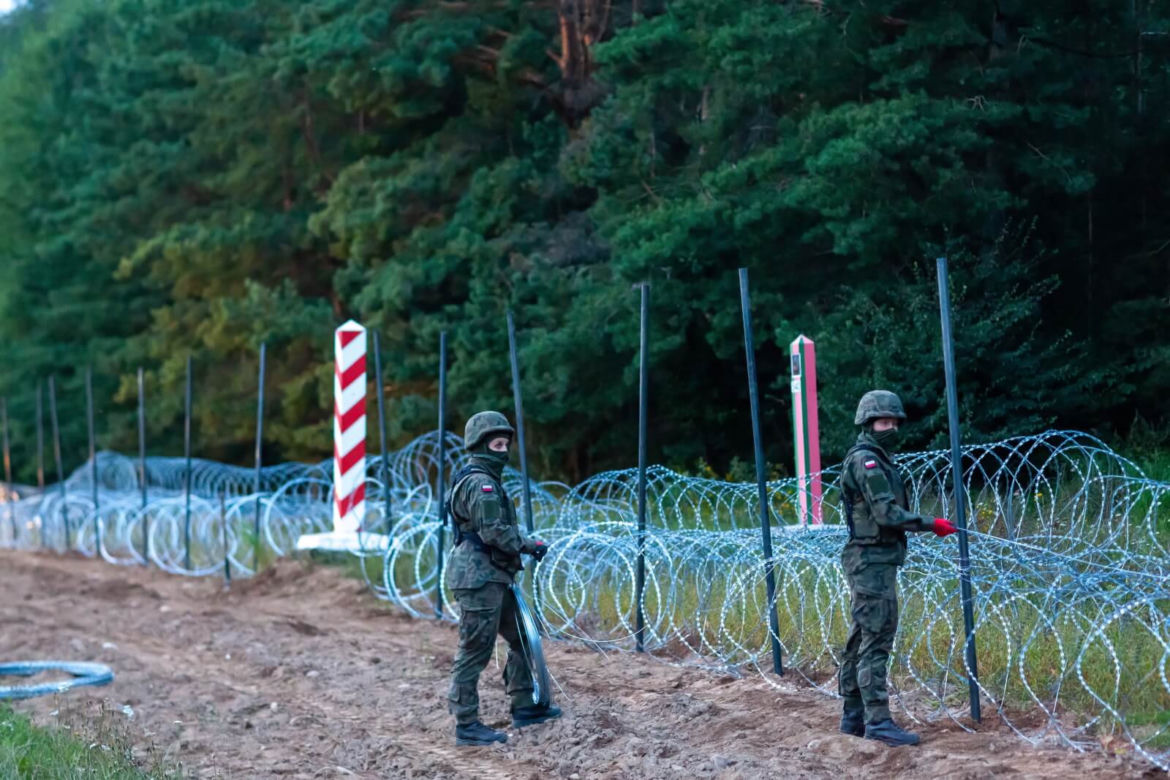 Nominki. Tak powstaje płot na granicy polsko-białoruskiej [ZDJĘCIA]