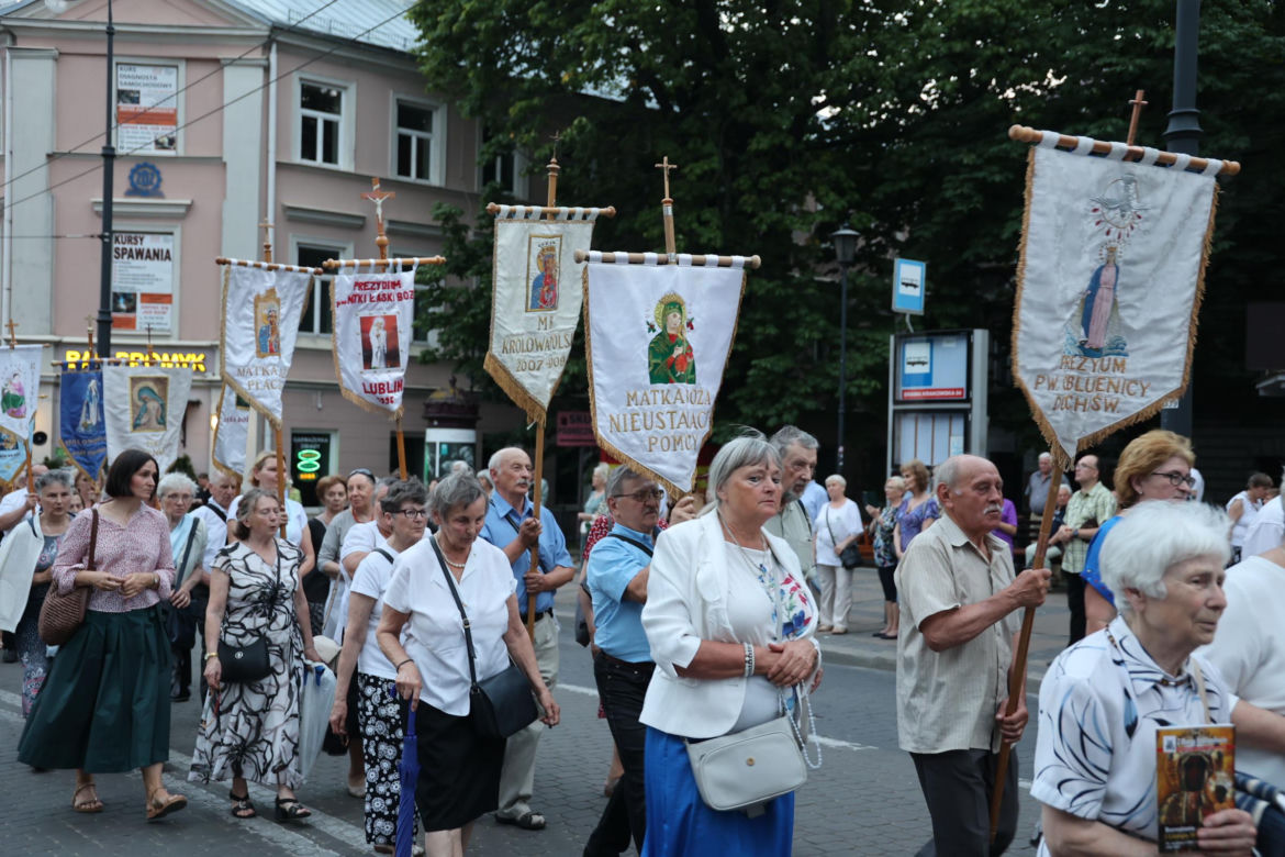 76. rocznica Cudu Lubelskiego. Procesja różańcowa w centrum Lublina