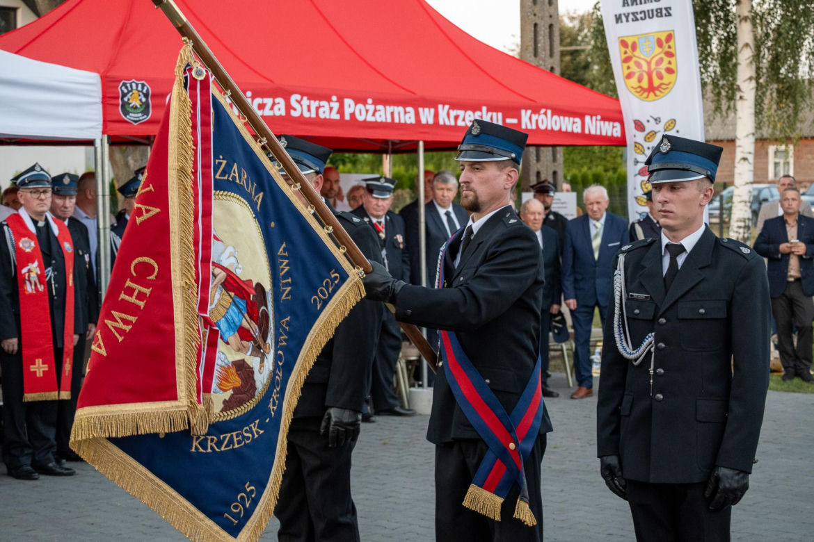 Jubileusz 100-lecia OSP Krzesk-Królowa Niwa uczczony przekazaniem jednostce nowego wozu strażackiego