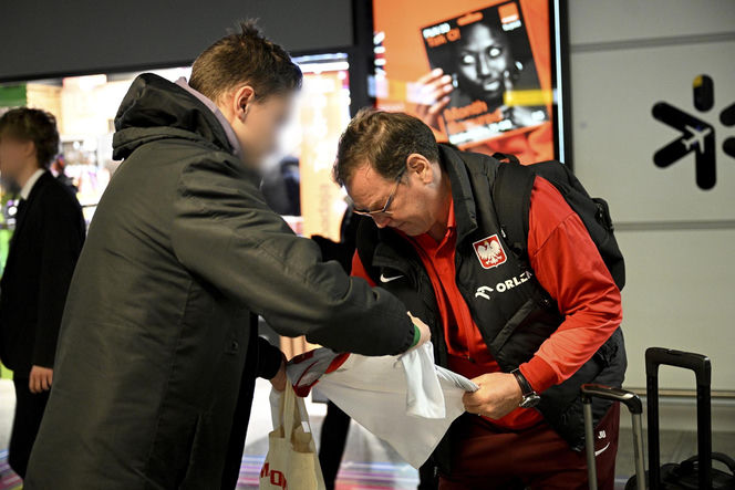 poproszę o galerie: Reprezentacja Polski przyleciała do kraju po meczu z Maltą