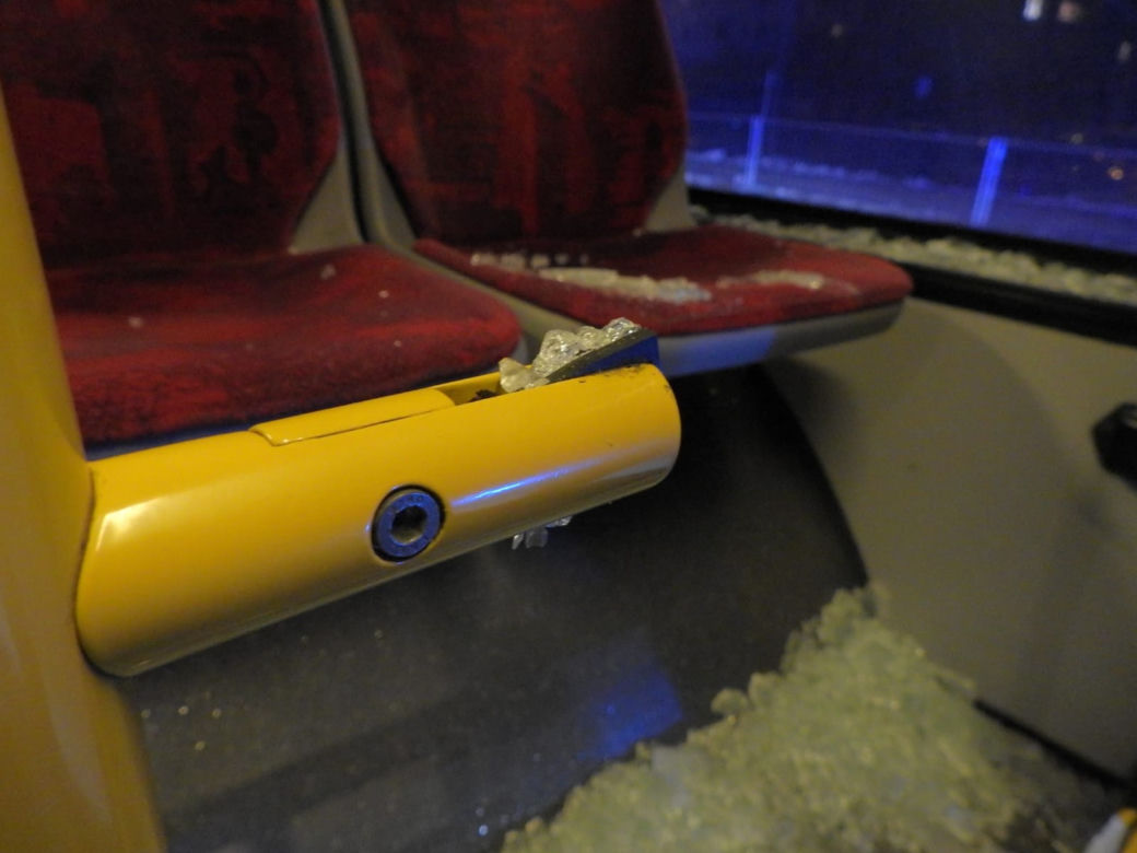 Koszmarny wypadek na Mokotowie. Autobus musiał gwałtownie hamować, pasażer trafił do szpitala
