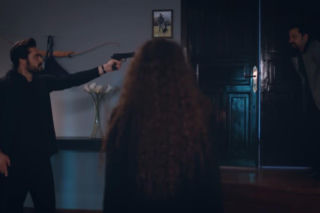 Dziedzictwo, odcinek 831: Yaman cudem unika śmierci, a Aynur trafia w ręce psychopaty