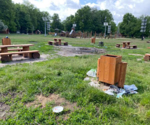 Park Młociński jak wysypisko śmieci