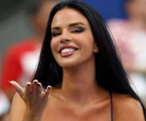 Duży biust Miss Mundialu aż wylewał się z bikini. Gorące kadry z jacuzzi